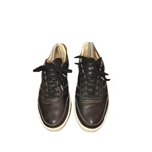 WAES Tennis Shoes Size 40